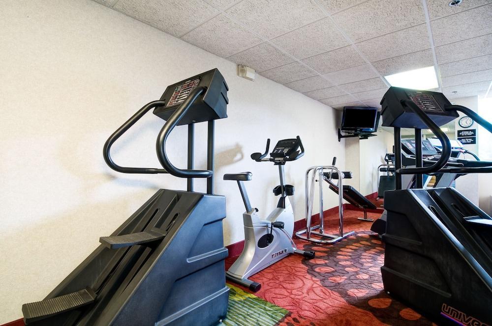 Clarion Hotel & Convention Center Джолит Экстерьер фото