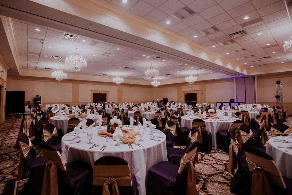 Clarion Hotel & Convention Center Джолит Экстерьер фото